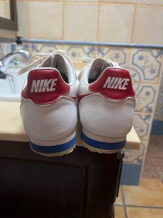 Nike Cortez Blancas y Rojas talla 43