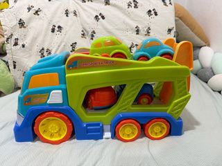Camión Transportador de Juguete con Coches