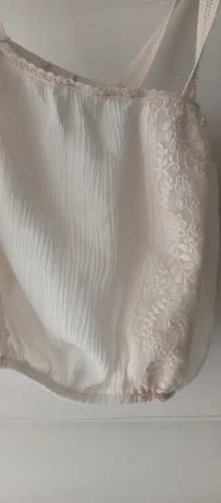 Top tirantes encaje beige/blanco