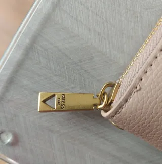 Cartera Guess Rosa