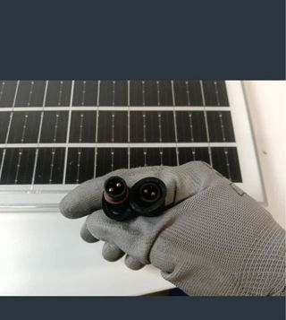 Foco LED Solar con Mando a Distanciay panel solar