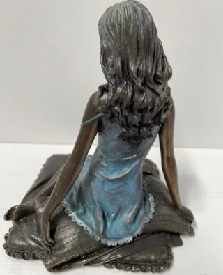 Figura Bronce Mujer Vestido Azul