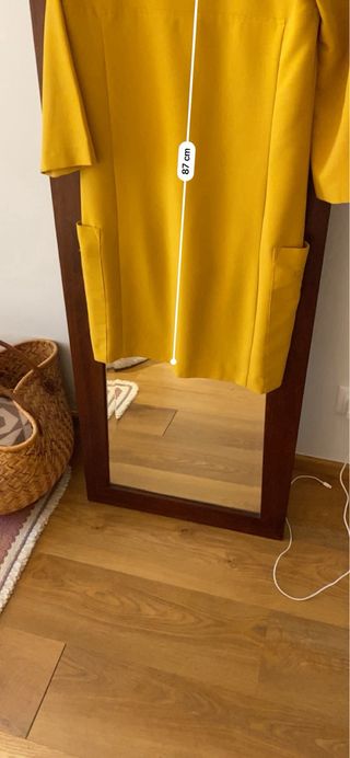 Vestido Amarelo com Bolsos