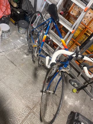 Bicicleta de carreras Peugeot azul