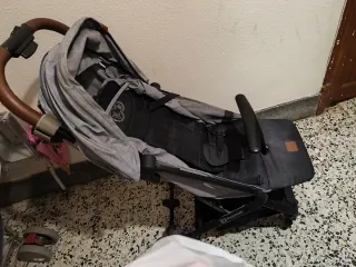 Silla de paseo Kinderkraft gris