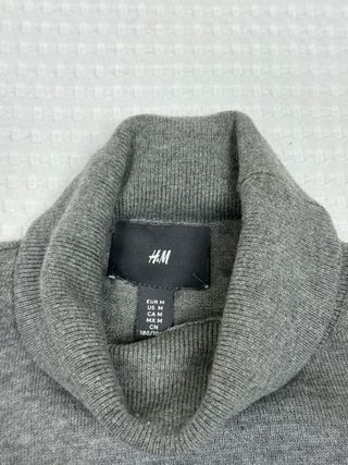 Jersey H&M Cuello Alto Gris
