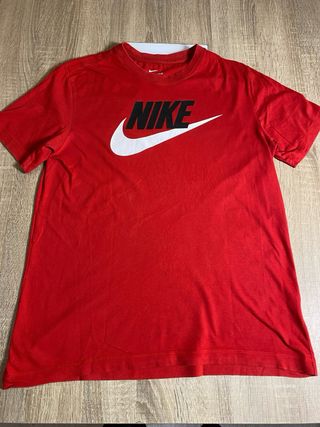 Camiseta Nike roja talla M