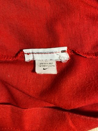 Camiseta Nike roja talla M