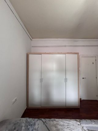 Armario grande blanco y beige