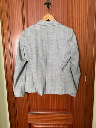 Traje Zara Blazer y Pantalón Gris Talla 42