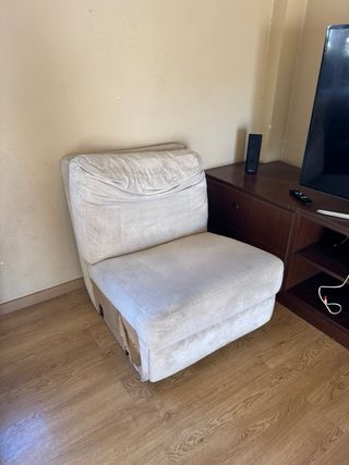 2 sofás y 1 butaca beige