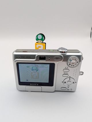 Sony Cyber-shot DSC-W30 Plata