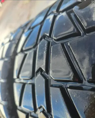 Neumáticos de asfalto