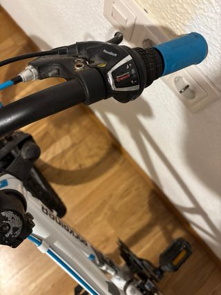 Bicicleta infantil Rockrider blanca