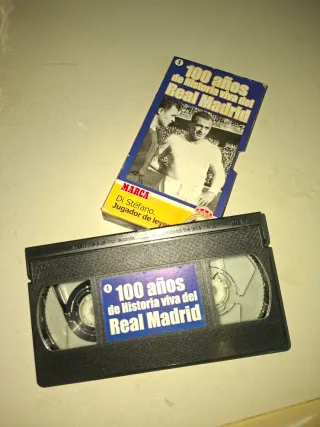 Video VHS Daewo con mando y colección del R Madrid