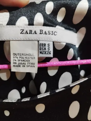 Vestido ZARA Raso Negro con lunares blancos.