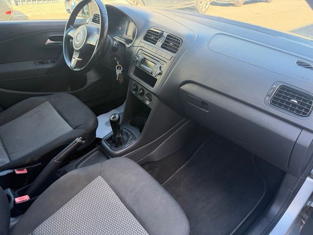 Volkswagen Polo 2010 UNICO DUEÑO PEGATINA B 88€/M