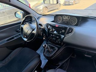 Lancia Ypsilon 2012 SOLO 135.000 km PEGATINA C 85€