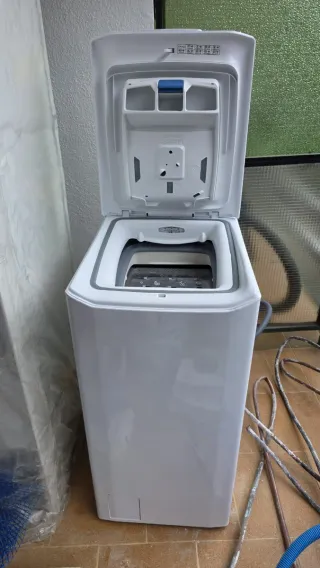 Se VENDE EN CUNIT. Lavadora Otsein OT26LET/1-37.