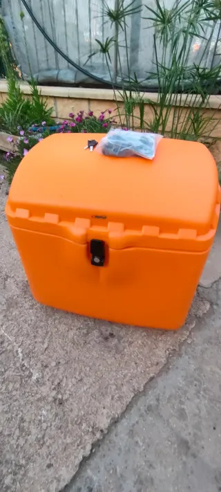 Cajón de moto