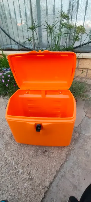 Cajón de moto