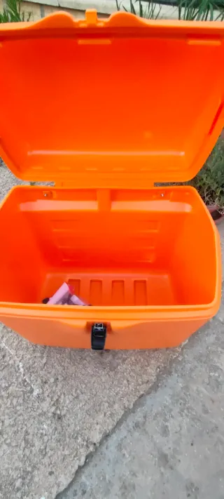 Cajón de moto