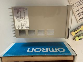 Controlador Temperatura OMRON E5E4