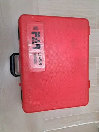 Rivettatrice oleopneumatica FAR KJ45/S