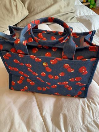 Bolso de hombro con estampado de cerezas