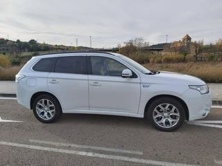 Mitsubishi Outlander PHEV 2.0 Kaiteki 4WD