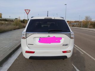 Mitsubishi Outlander PHEV 2.0 Kaiteki 4WD