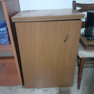 Mueble para máquina de coser antigua de madera