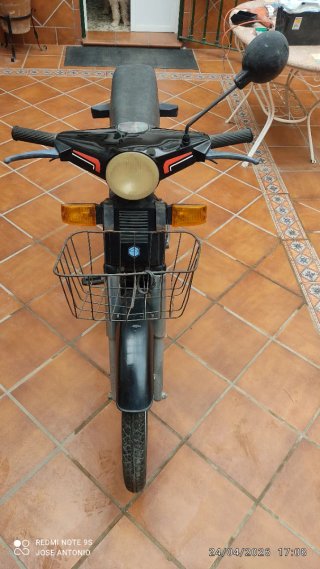 Vespino ALX Negra y Plateada