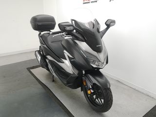 HONDA FORZA 300 2021 19919 kms.
