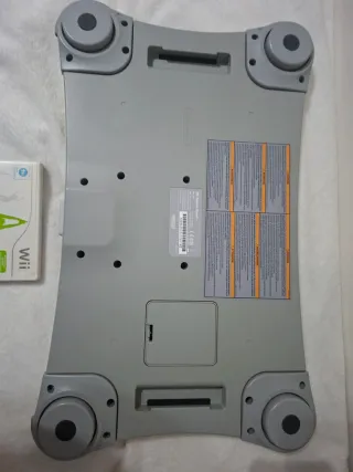Tabla Wii Balance Board + Juego Wii Fit