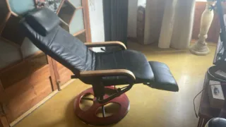 Sillón polipiel reclinable y giratorio