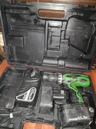 Taladro Hitachi DS 14DVF3 + Maletín