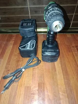 Taladro Hitachi DS 14DVF3 + Maletín
