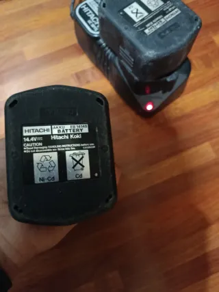 Taladro Hitachi DS 14DVF3 + Maletín