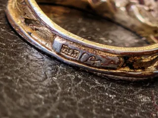 Anillo Plata Dorada 925 con Incrustaciones