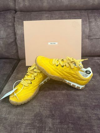 Sneakers Miu Miu in suede Topaz gialli taglia 39