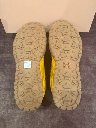 Sneakers Miu Miu in suede Topaz gialli taglia 39