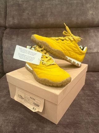 Sneakers Miu Miu in suede Topaz gialli taglia 39