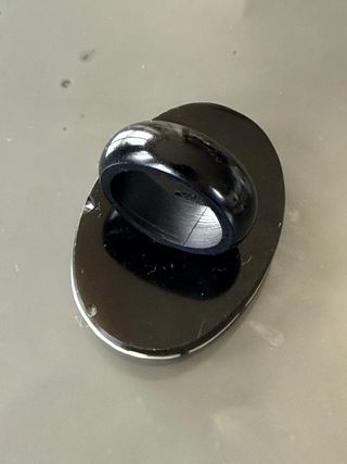 Anello grande madreperla e nero
