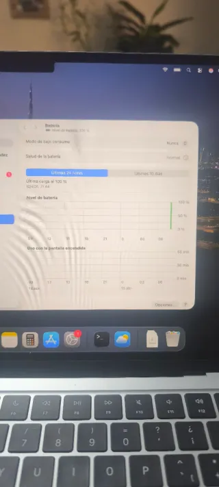 MacBook Air M4 16GB Argento