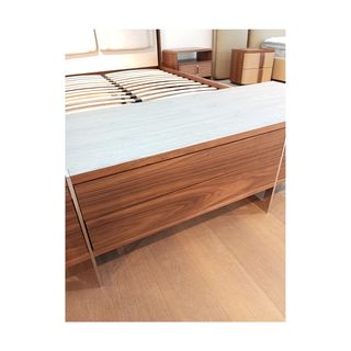 Mueble TV Nogal Angel Cerdá - mínima tara
