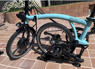 Bicicleta Brompton Eléctrica M6L Turquesa