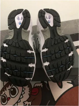 New Balance 530 Talla 41.5 Blanco Plata