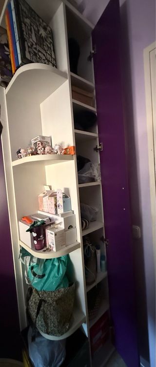 Mueble juvenil modular morado y blanco