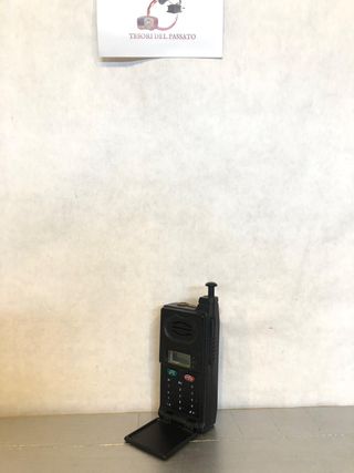 Telefono vintage anni 90 portatile retrò